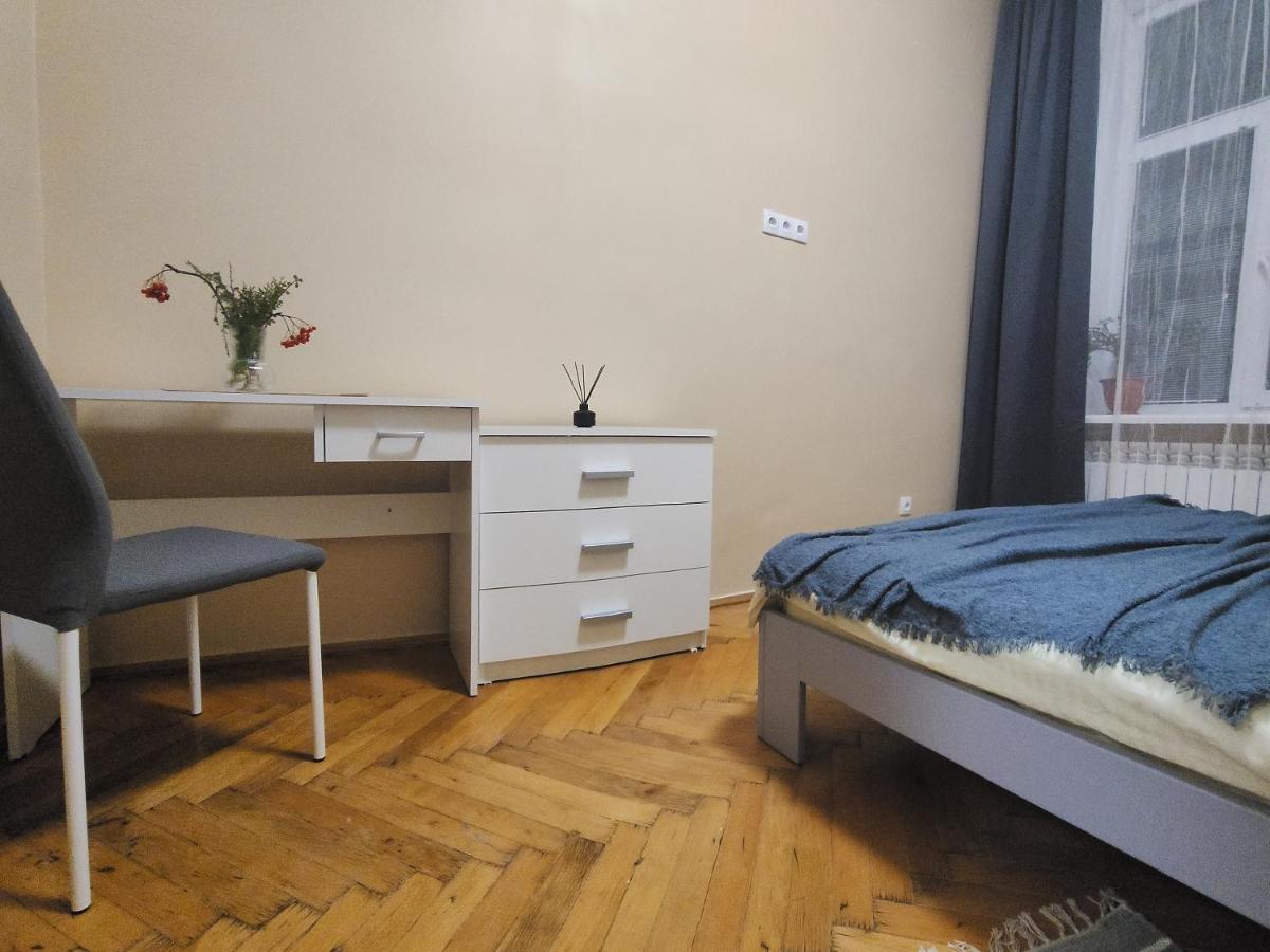 В Центрі М.Чернівці 2 Кімнатна Затишна Квартира. Exterior photo